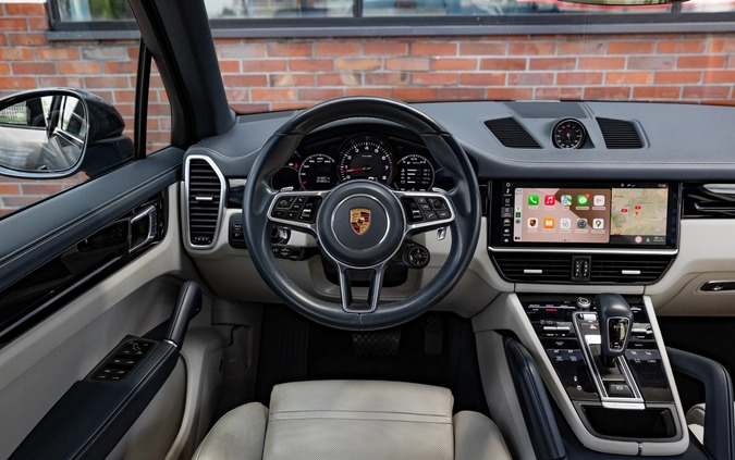 Porsche Cayenne cena 299900 przebieg: 91681, rok produkcji 2019 z Golczewo małe 781